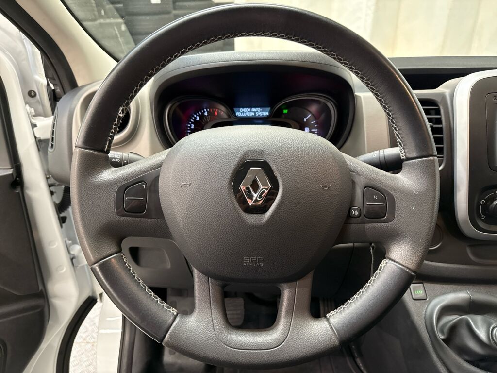 Renault Trafic 2019 Valkoinen