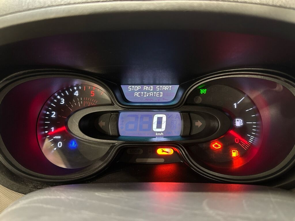 Renault Trafic 2019 Valkoinen