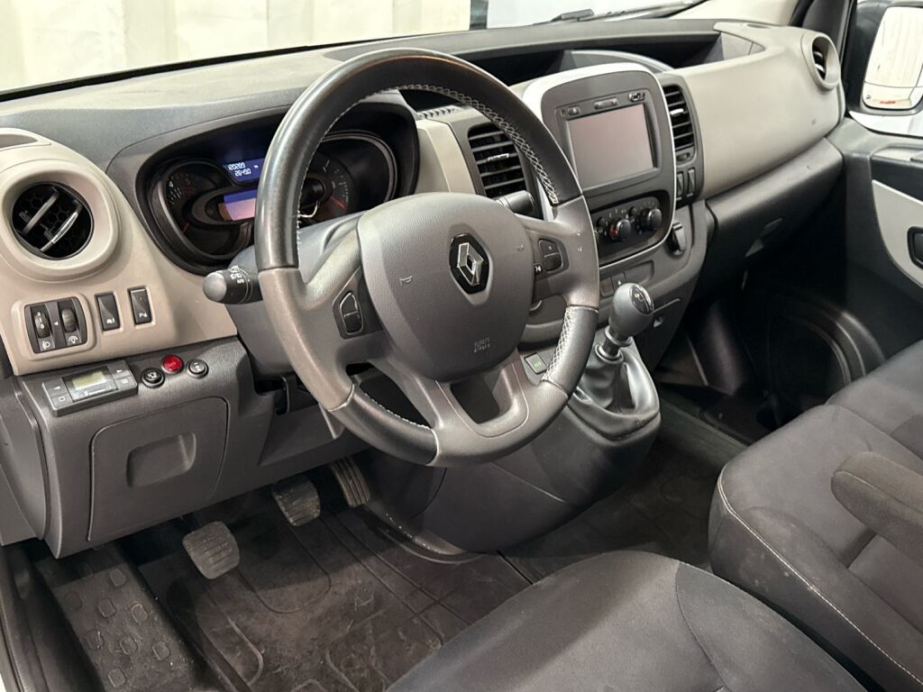 Renault Trafic 2019 Valkoinen