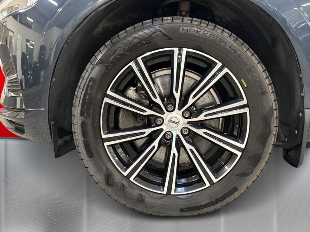 Volvo XC60 2020 Sininen
