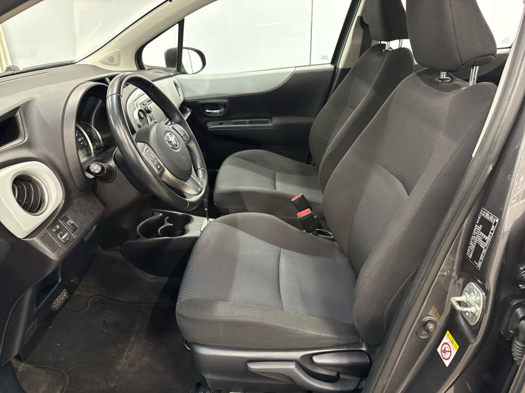 Toyota Yaris 2012 Harmaa