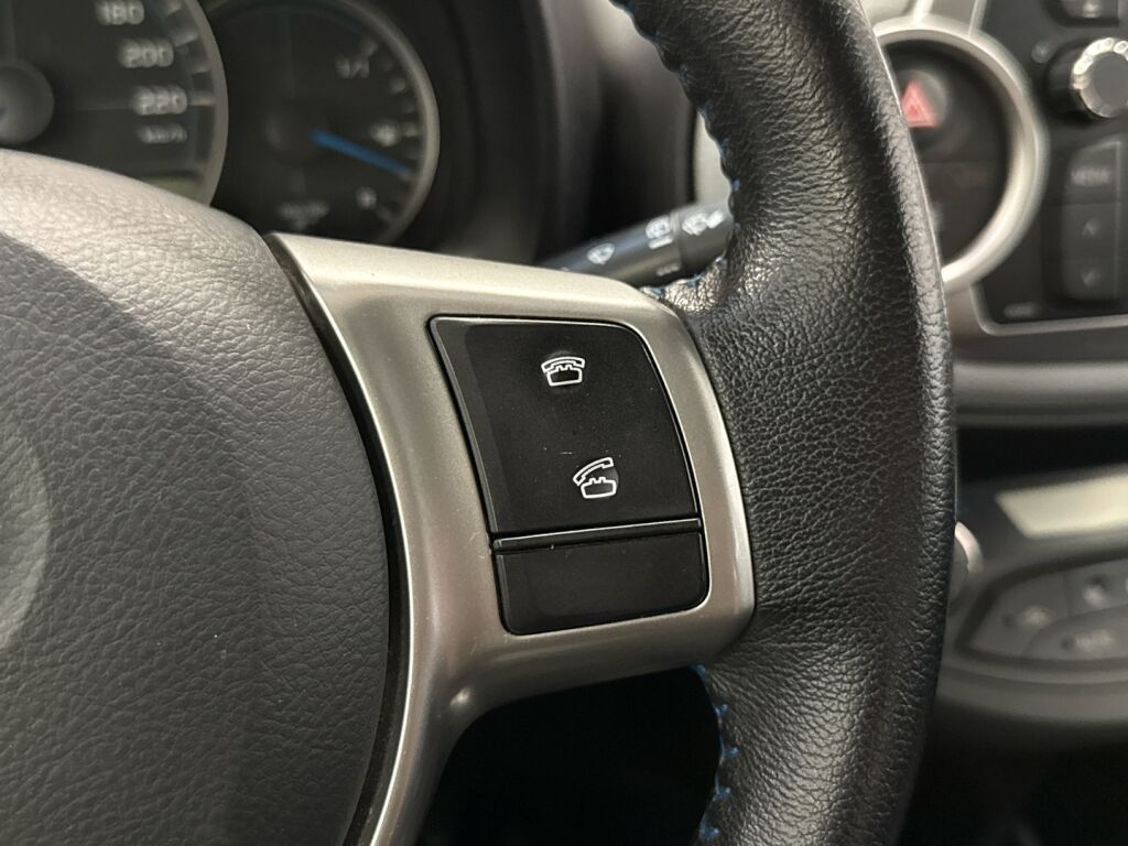 Toyota Yaris 2012 Harmaa