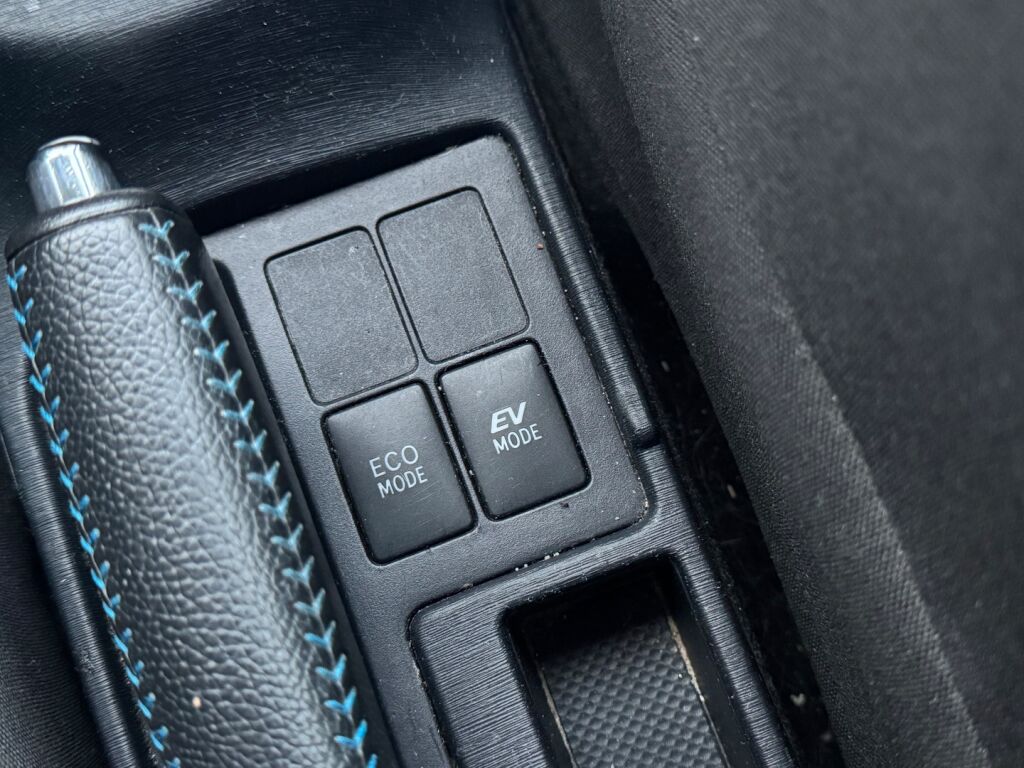 Toyota Yaris 2012 Harmaa