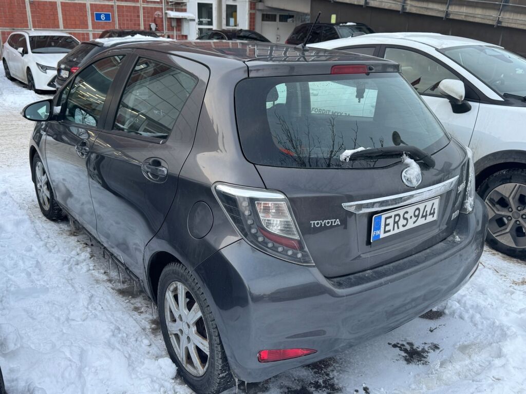 Toyota Yaris 2012 Harmaa