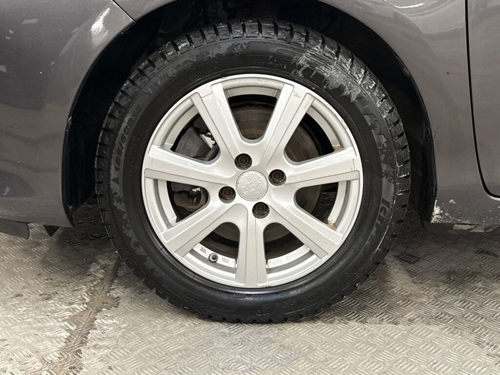 Toyota Yaris 2012 Harmaa