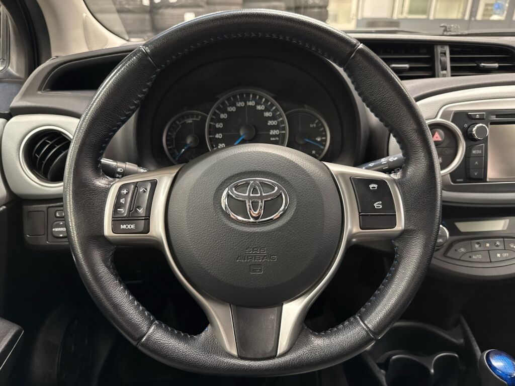 Toyota Yaris 2012 Harmaa