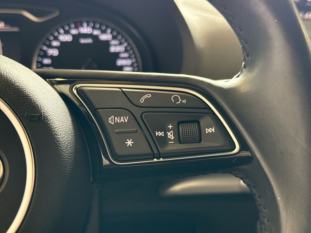 Audi A3 2017 Musta