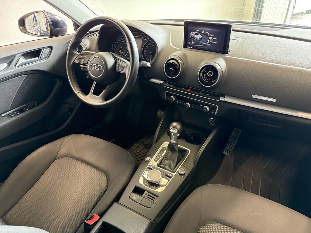 Audi A3 2017 Musta