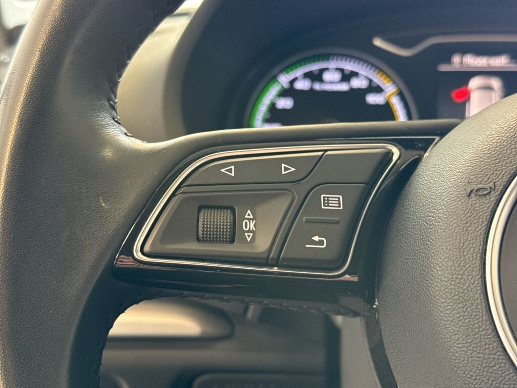 Audi A3 2017 Musta