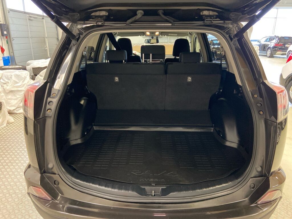 Toyota RAV4 2017 Musta