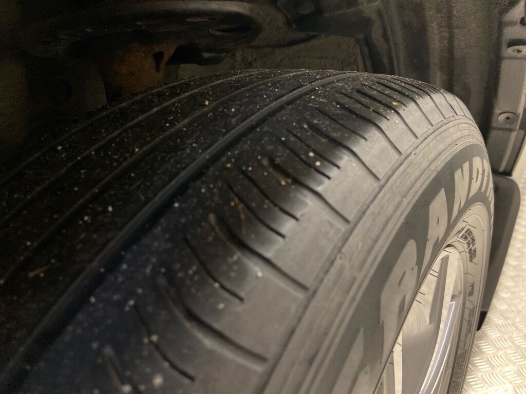 Toyota RAV4 2017 Musta