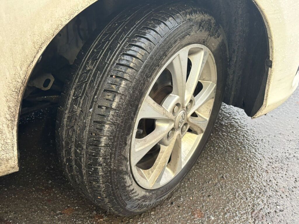 Toyota Yaris 2019 Valkoinen