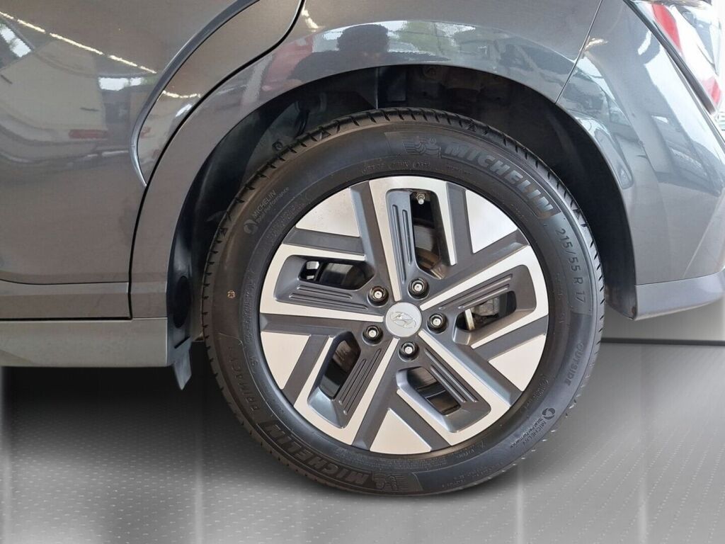 Hyundai KONA 2023 Harmaa