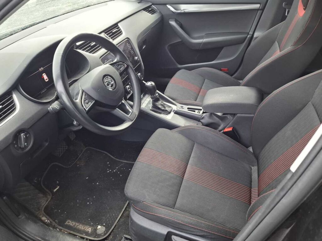 Skoda Octavia 2019 Musta