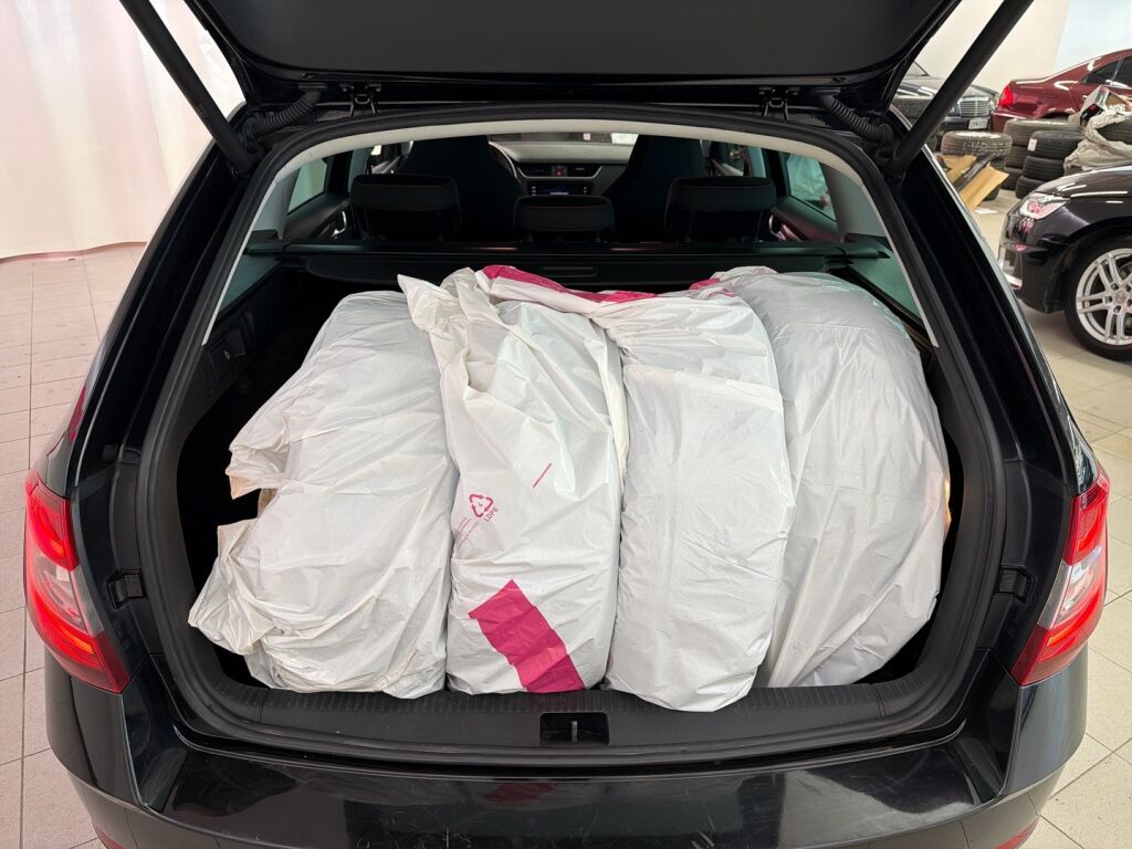 Skoda Octavia 2019 Musta