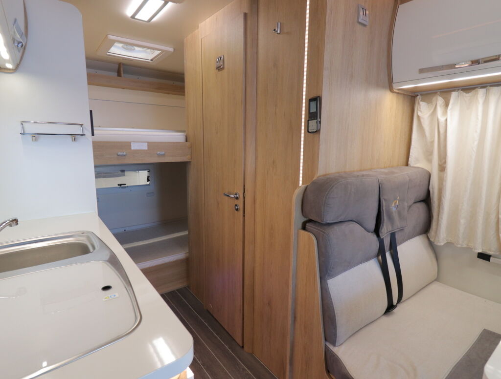 Ci ELLIOT 79 M 2020 Valkoinen