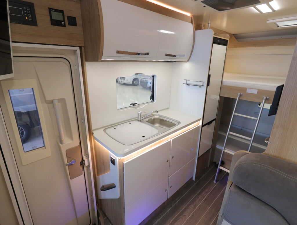 Ci ELLIOT 79 M 2020 Valkoinen