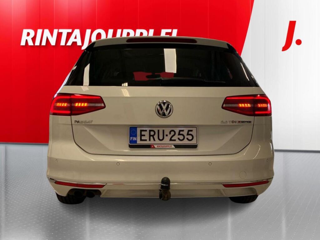 Volkswagen Passat 2015 Valkoinen
