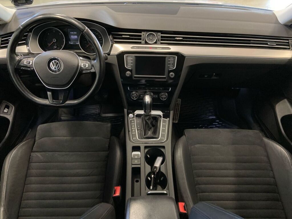 Volkswagen Passat 2015 Valkoinen