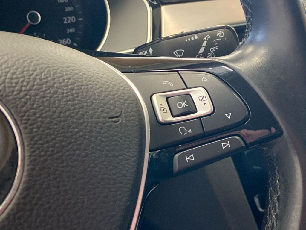 Volkswagen Passat 2015 Valkoinen