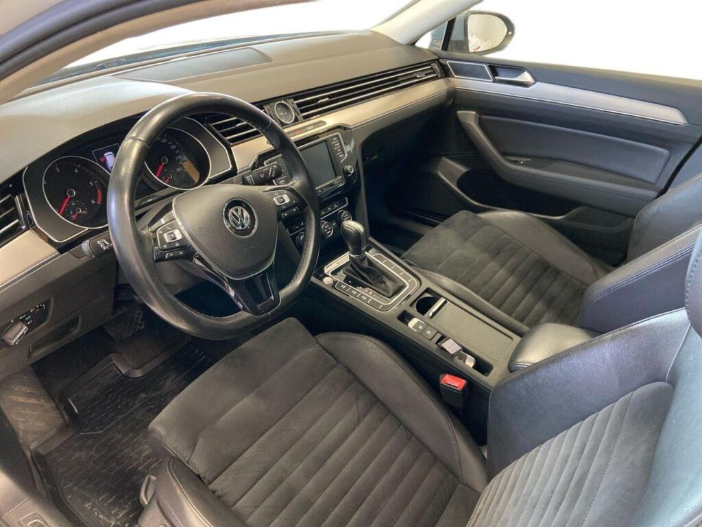 Volkswagen Passat 2015 Valkoinen