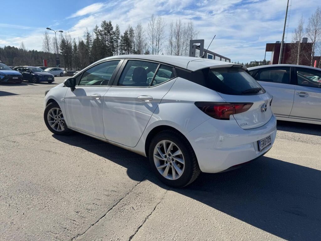 Opel Astra 2020 Valkoinen