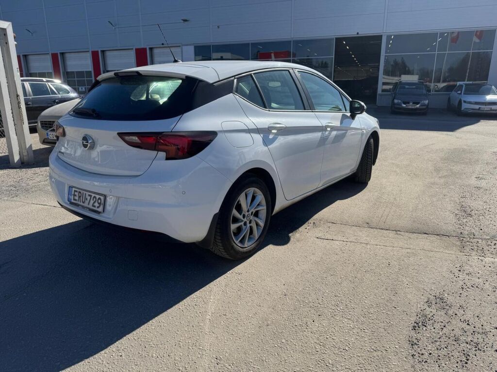 Opel Astra 2020 Valkoinen