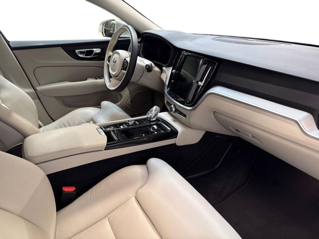 Volvo V60 2020 Harmaa