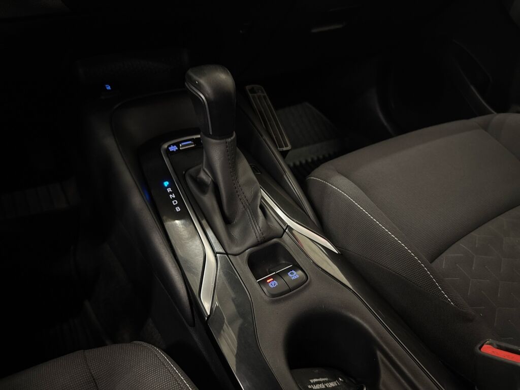 Toyota Corolla 2020 Musta