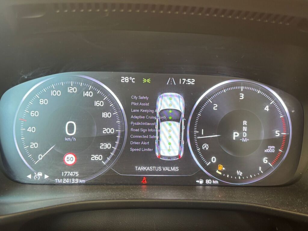 Volvo XC40 2020 Musta