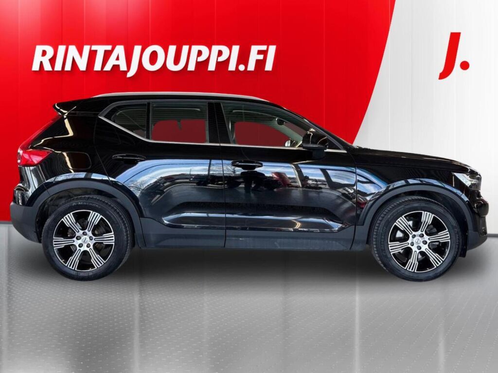 Volvo XC40 2020 Musta