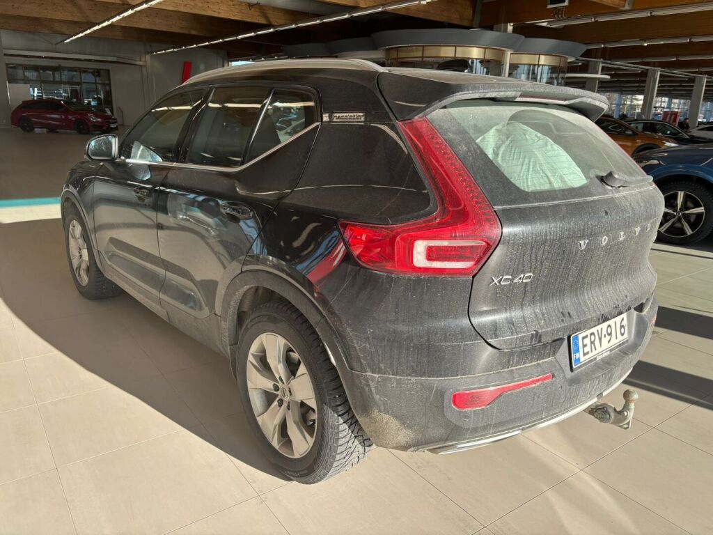 Volvo XC40 2020 Musta