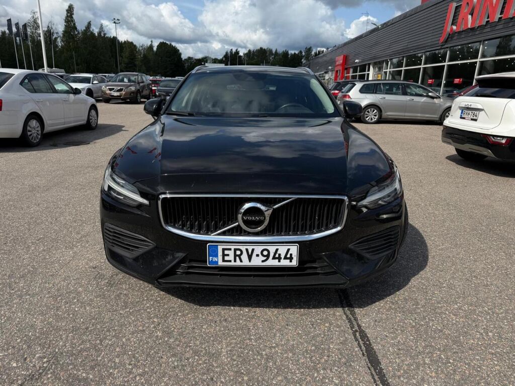 Volvo V60 2020 Musta