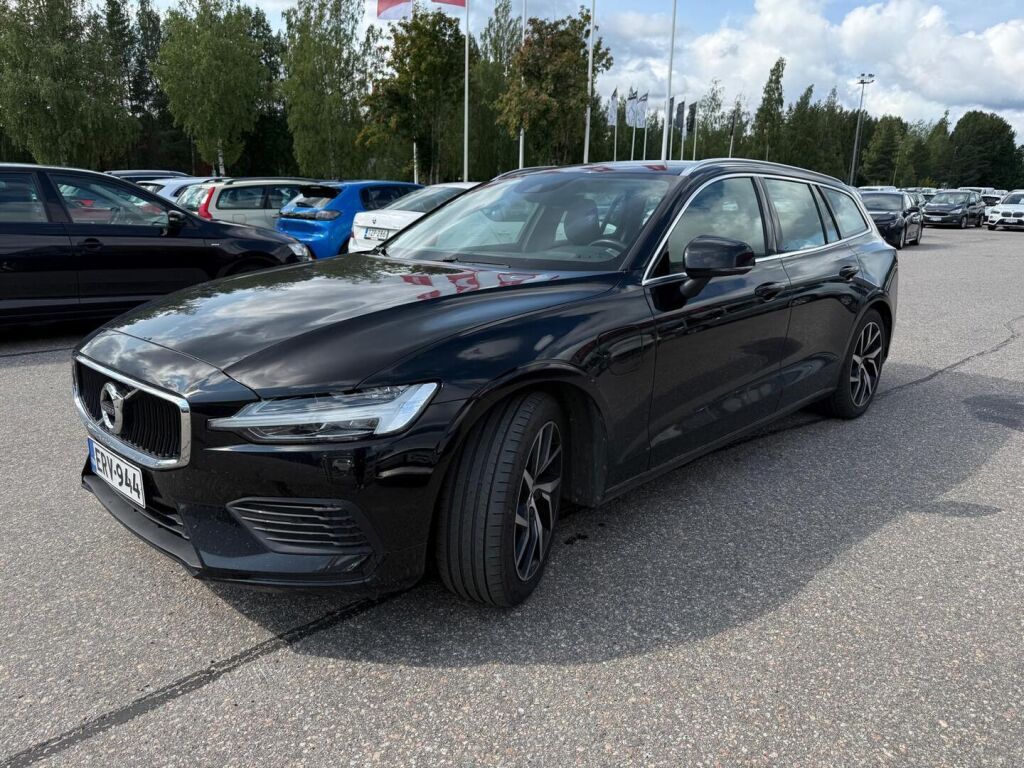 Volvo V60 2020 Musta