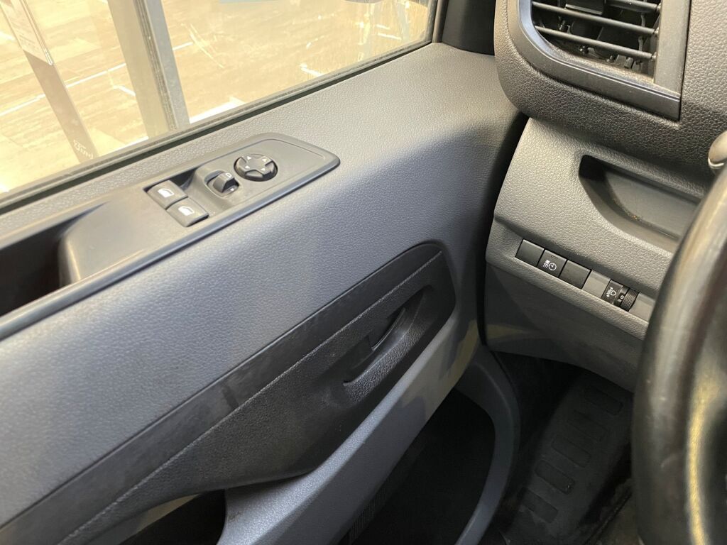 Opel Vivaro 2020 Harmaa