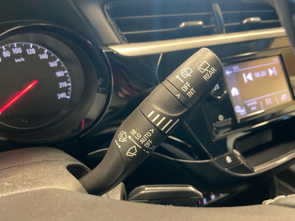 Opel Corsa 2020 Valkoinen