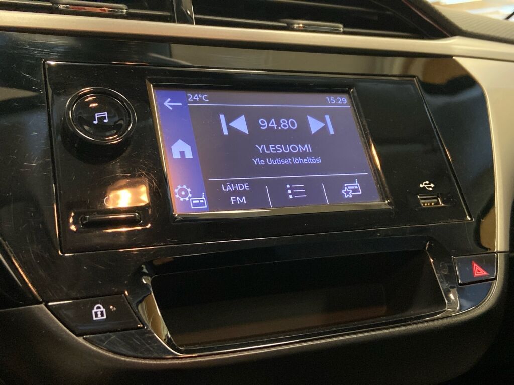 Opel Corsa 2020 Punainen