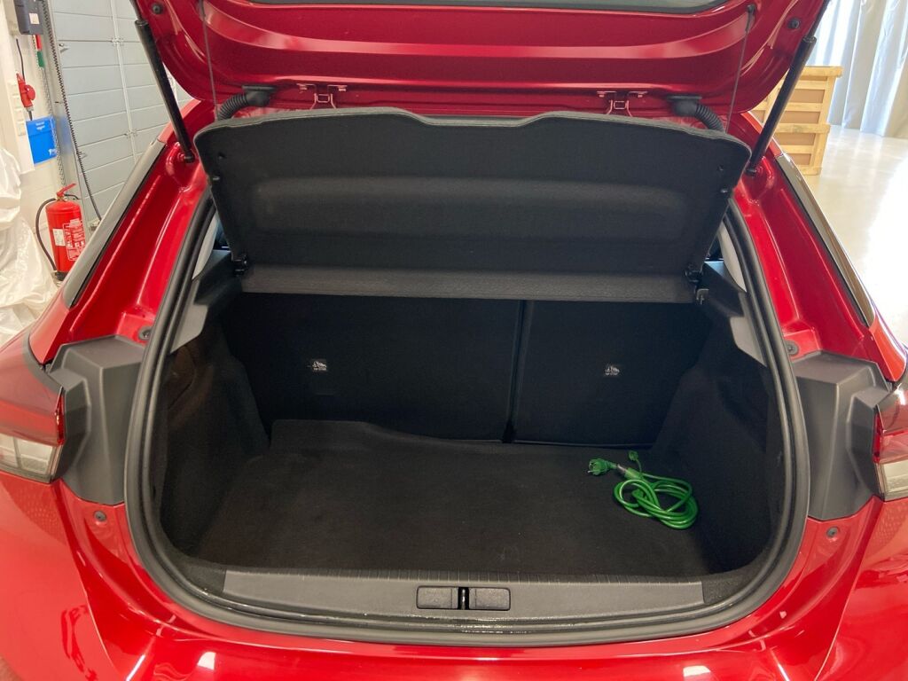 Opel Corsa 2020 Punainen