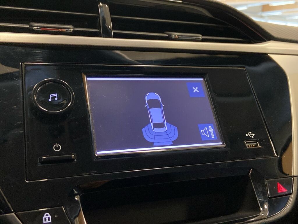 Opel Corsa 2020 Punainen