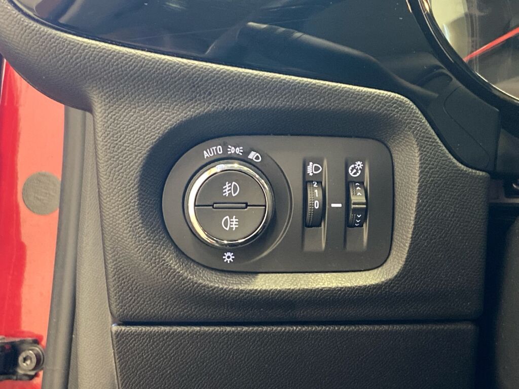 Opel Corsa 2020 Punainen