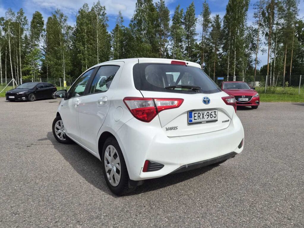 Toyota Yaris 2020 Valkoinen