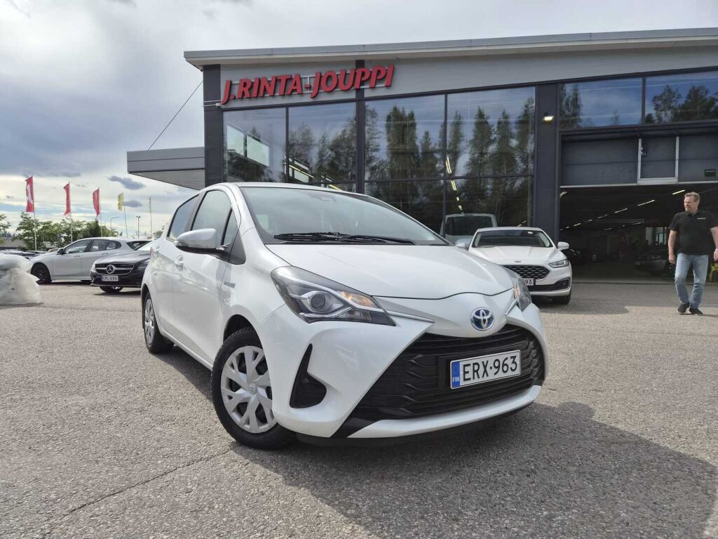 Toyota Yaris 2020 Valkoinen