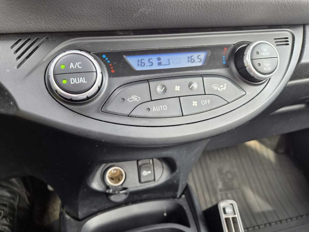 Toyota Yaris 2020 Valkoinen