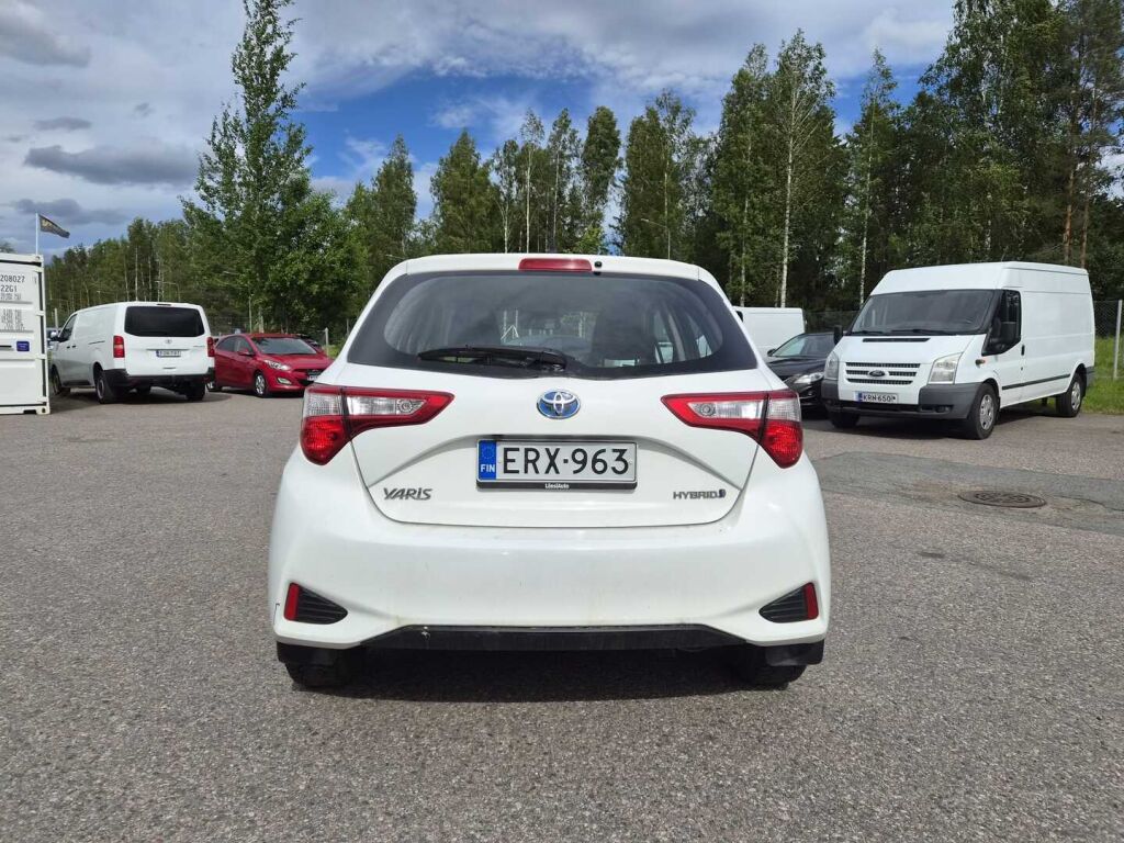 Toyota Yaris 2020 Valkoinen