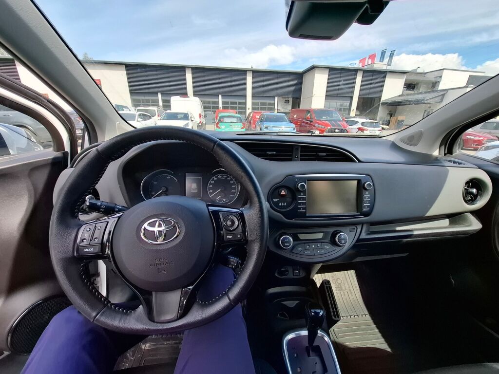 Toyota Yaris 2020 Valkoinen