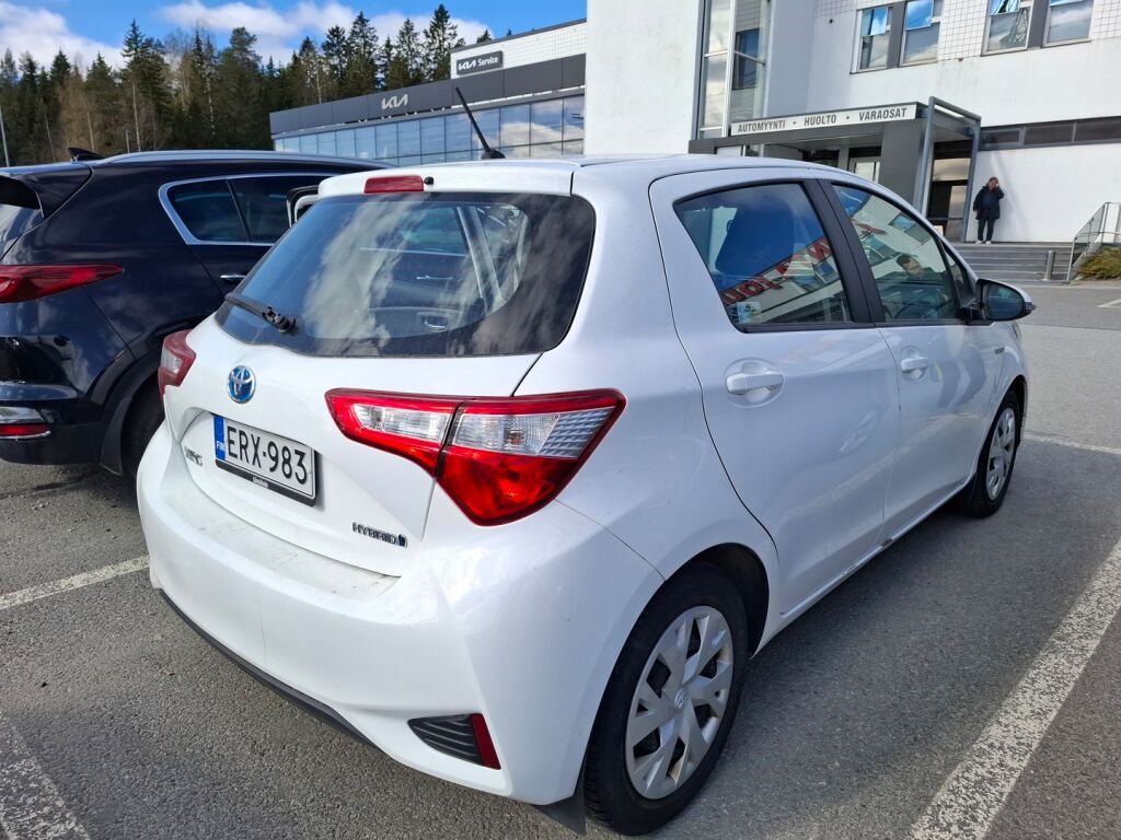 Toyota Yaris 2020 Valkoinen