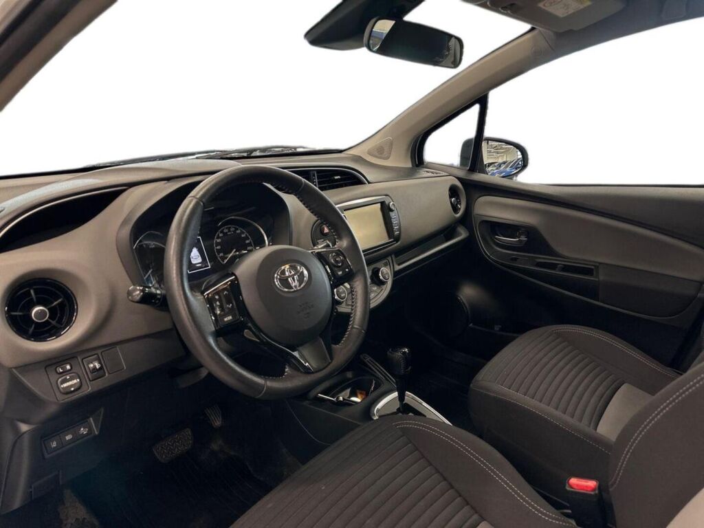 Toyota Yaris 2020 Valkoinen