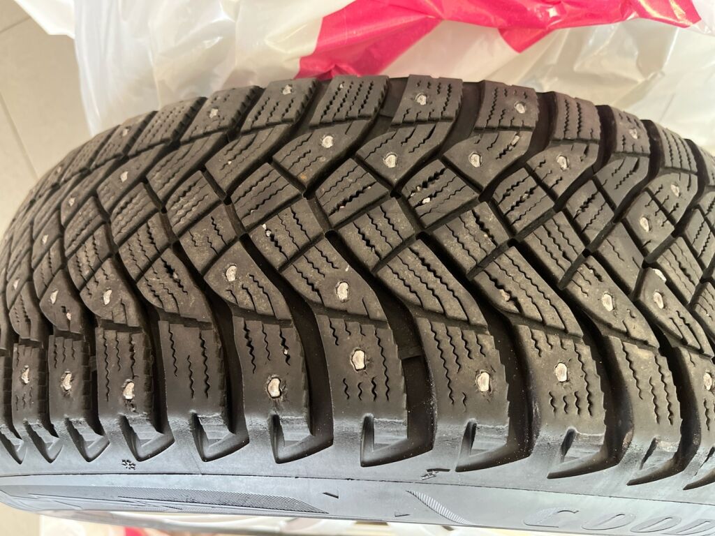 Mercedes-Benz E 2012 Harmaa