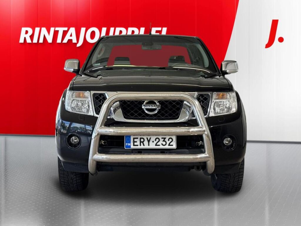 Nissan Navara 2012 Musta