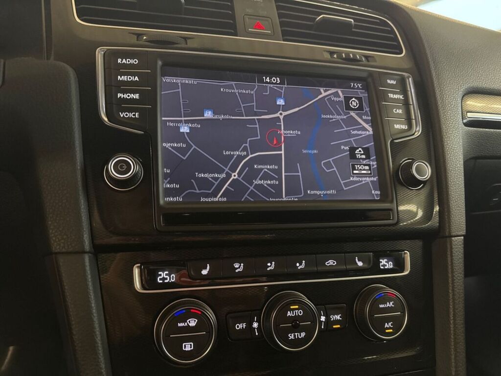 Volkswagen Golf 2014 Musta